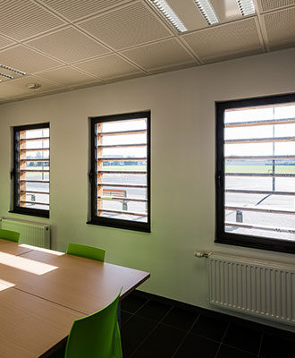 Fenêtre aluminium Sapa